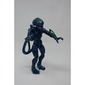 2020 Lanard Toys Metallic Blue Xenomorph Warrior Alien 7" Action Figure